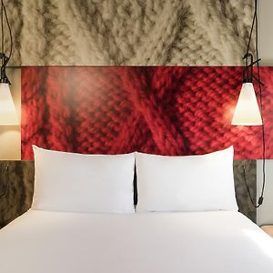 Double Sweet Room by Ibis